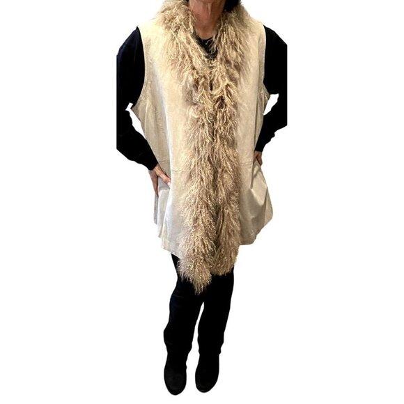 Vintage Via Accenti Genuine Suede Vest creamy tan with fur trim collar
